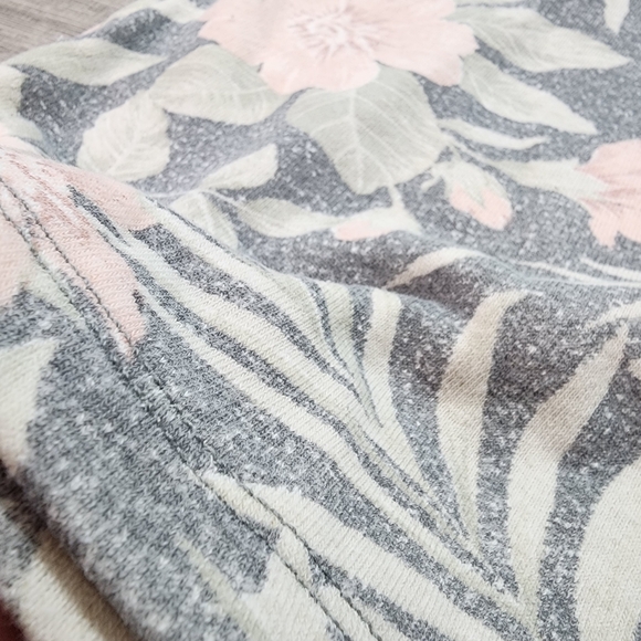 AMERICAN EAGLE Tropical Heathered Drawstring Short with Pockets Large - Picture 3 of 8